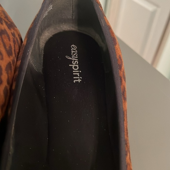 Shoes - Picture 2 of 4